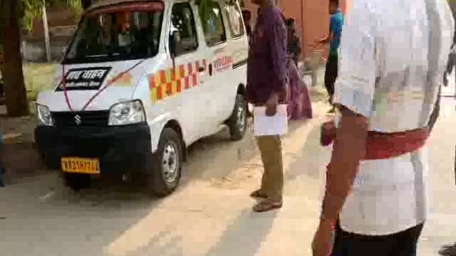 कामता हॉल्ट के समीप ट्रैक्टर और बाइक की टक्कर में किशोर की हुई मौत,परिवार में मचा कोहराम