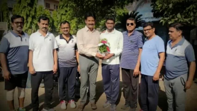 डॉक्टर शिवकुमार रांजने यांचा आटपाडी बॅडमिंटन स्पोर्ट्स क्लब च्या वतीने सन्मान

