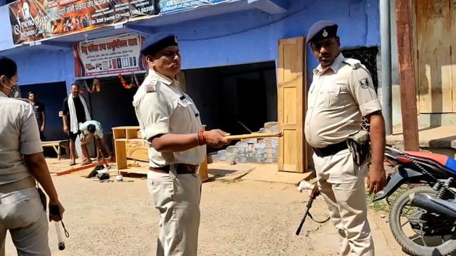 सालेहपुर गांव में आपसी विवाद में  हुई  मारपीट में पिता-पुत्र जख्मी