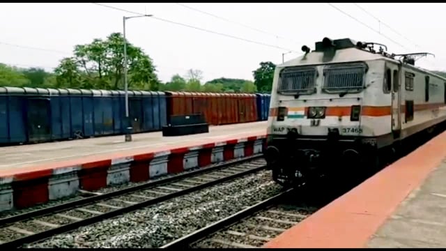 वाराणसी से जमशेदपुर जा रहा नशाखुरानी का शिकार पुरुषोत्तम एक्सप्रैस का यात्री डुमरी रेफरल अस्पताल से भागा