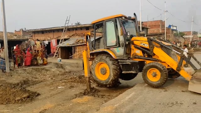 सिमरी बख्तियारपुर सोनबरसा राज एनएच 107 के भटपुरा गांव में  सड़क निर्माण का कार्य  हुआ शुरू, 3 मई को ग्रामीणों ने जाम कर 