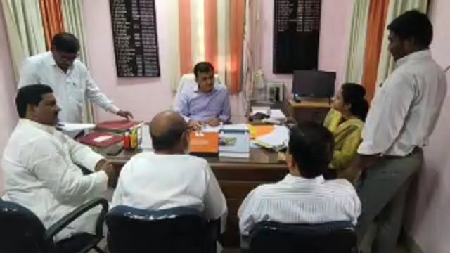 अनुमंडल पदाधिकारी ने अल्पसंख्यक छात्रावास संचालन समिति की ली बैठक