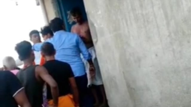 आपसी विवाद को लेकर घर पर चढ़कर मारपीट, मारपीट में एक युवक जख्मी