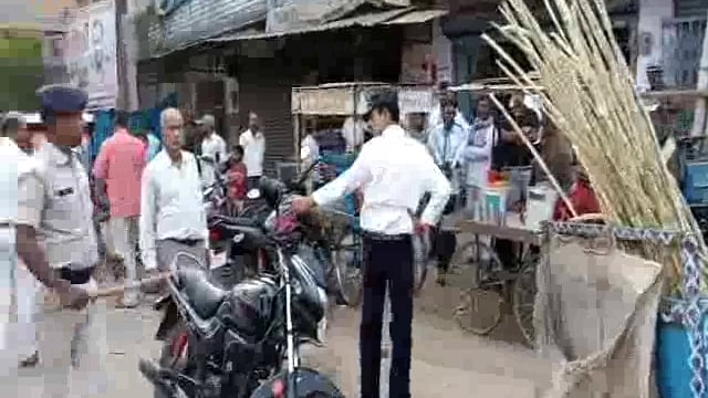 हिलसा शहर के योगीपुर मोड़ के समीप एसडीओ राधाकांत के नेतृत्व में चलाया गया अतिक्रमण हटाओ अभियान