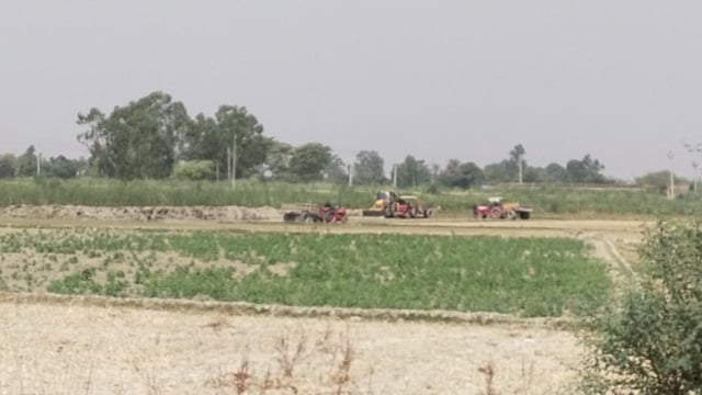 बाघराय थाना क्षेत्र के टेकी पट्टी में हो रहा जेसीबी से खनन प्रशासन बना मूकदर्शक