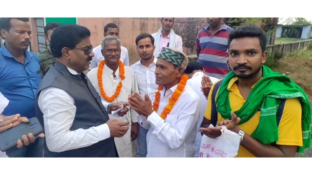 विधायक ने किया सड़क का उद्घाटन