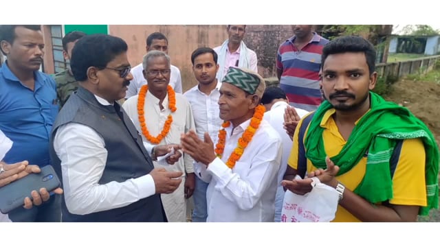 विधायक ने किया सड़क का उद्घाटन