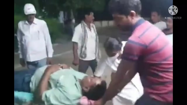 फुल्लीडुमर अंचल में पदस्थापित राजस्व कर्मचारी की बाइक दुर्घटना में कटोरिया कोलुआ के पास पैर टूटा