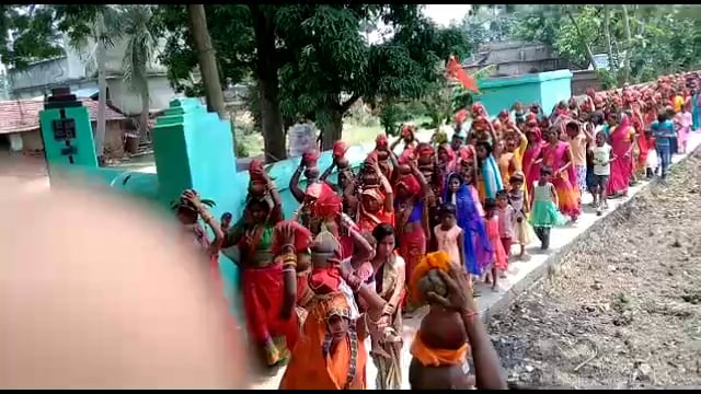 अमरपुर : बजरंगवली की मूर्ति स्थापना हेतु निकाली गई कलश शोभा यात्रा इसके साथ दो दिवसीय धार्मिक अनुष्ठान भी आरंभ l