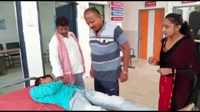 अमरपुर : शाहपुर बलुआ शांप के काटने से 14 वर्षिय युवक जख्मी रेफरल अस्पताल में हुआ इलाज l