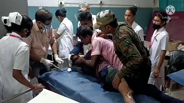 जहानाबाद के अरवल मोड़ के समीप होडिंग लगाने के दौरान हाई वोल्टेज तार के चपेट में आने से एक युवक हुआ जख्मी।