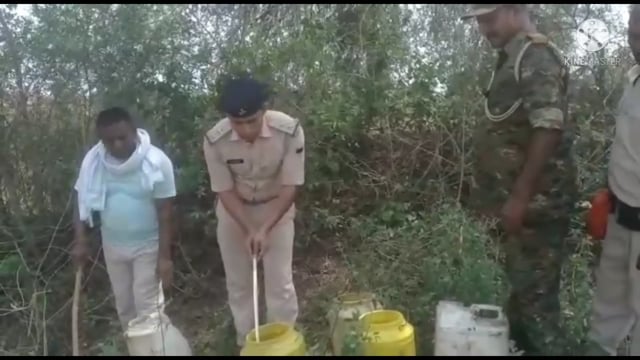 ह॰ खड़गपुर पुलिस ने मुंडेरी गांव  स्थित चानकेन बांध के पास छापेमारी कर चार शराब की भट्टी एवं 1000kg महुआ को किया नष्ट