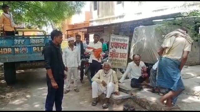 जहानाबाद कोदई गोरैया गाँव मे सांप काटने से एक वयक्ति की हुई मौत शव को पोस्टमार्टम के लिए लाया गया सदर अस्पताल।