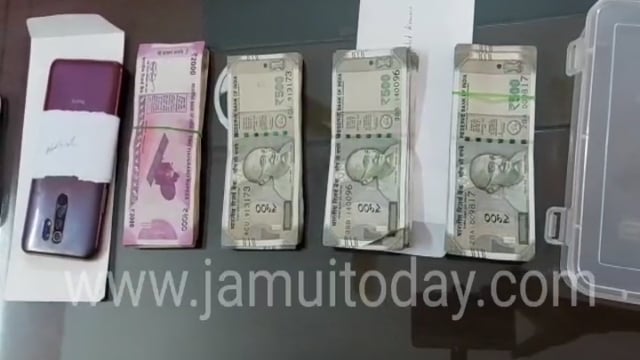 बैंक कर्मियों ने पैसा गबन करने के लिए नकली लूट की घटना को दिया अंजाम, पुलिस ने किया गिरफ्तार

