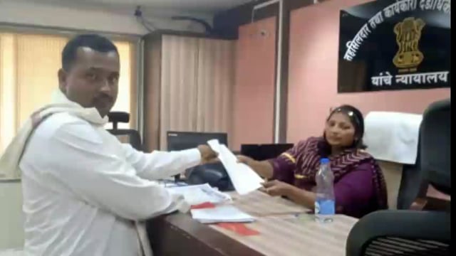 शेतकरी संघटनेकडून राज्यकर्त्यांच्या विरोधात गाव बंदी आंदोलन गणेश जुगदर यांचे तहसीलदारांना निवेदन


