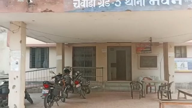 चकन्द्रा स्वास्थ्य उपकेंद्र में बोरिंग में लगे समरसेबल को चुरा ले गए चोर