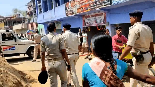 कोरुत गांव में बदमाशों ने फायरिंग कर ले भागें दो भैंस