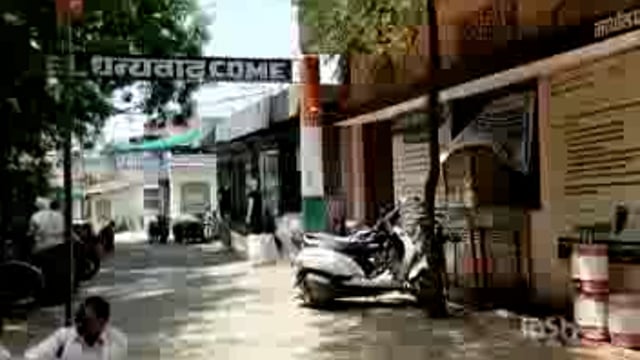 नगरपरिषदेच्या १० स्वच्छता
कर्मचाऱ्यावर १७ प्रभागाची जबाबदारी.