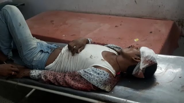 अज्ञात वाहन की चपेट में आने से बाइक सवार एक युवक की मौत,एक गंभीर रूप से घायल