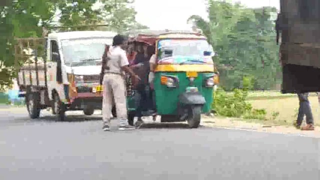 बकैती अब टीम ने चलाया सघन जांच अभियान। 