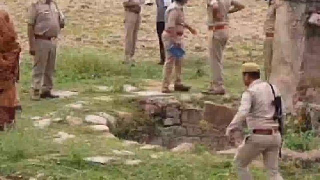 बिक्रम के बरदा गांव के बधार से एक सर कटा युवक का शव मिलने से इलाके में फैली सनसनी