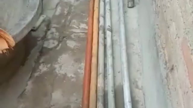 चानन  : प्रखंड क्षेत्र के विभिन्न गावों एवं स्कूलों में खराब चापाकल कि हो रही मरम्मति। 