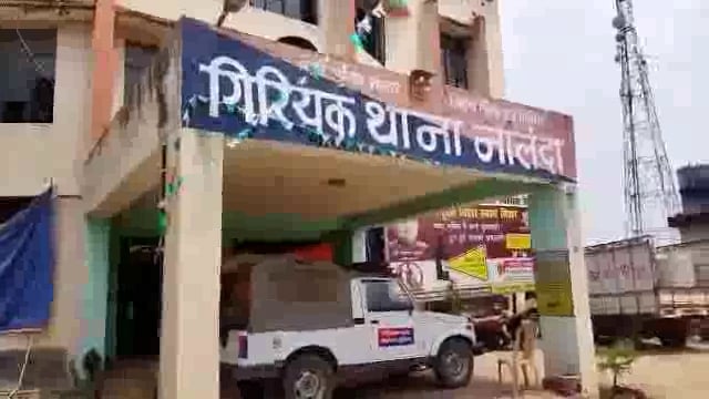 शराब के नशे में धुत होकर घूम रहे दो लोगों को पुलीस नें गिरफ्तार कर भेजा जेल 