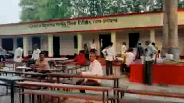 पहले चरण के चुनाव को लेकर गांडेय के विभिन्न क्लस्टर प्वाइंट पहुंचे मतदान कर्मी, चुनाव कल