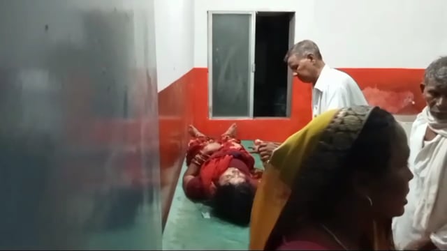 अमरपुर के महगामा मोड़ पर ऑटो पलटने से दो जख्मी एक को किया गया भागलपुर रेफर