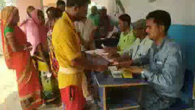 पहले चरण का मतदान संपन्न, गांडेय में 72.41 प्रतिशत वोट पड़े