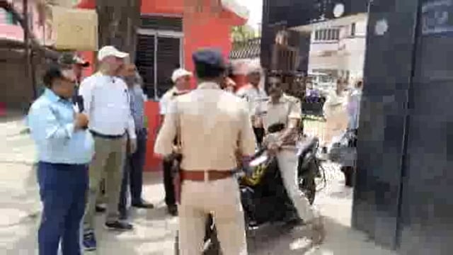 शहर के 8 परीक्षा केंद्रों पर बाल विकास परियोजना पदाधिकारी के लिए परीक्षा हुई शुरू,परीक्षार्थियों ने सरकार से की अपील