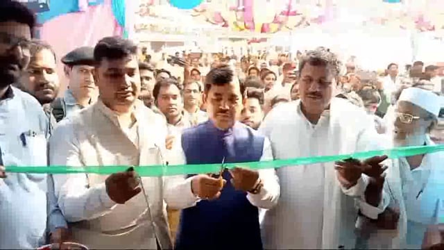 कटोरिया गांव में 50 लाख की लागत से बने डाई हाउस का मंत्री शाहनवाज हुसैन  के द्वारा किया गया उद्घाटन