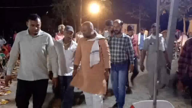 क्षेत्रीय विधायक महेश परमार ने तराना नगर में कबीर प्रकट उत्सव कार्यक्रम में पहुंचकर भाग लिया