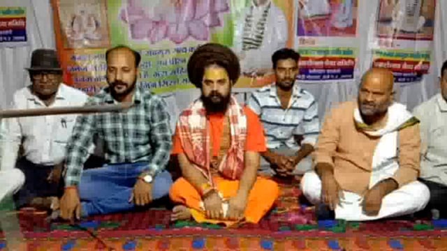 क्षेत्रीय विधायक महेश परमार ने तराना नगर में कबीर प्रकट उत्सव कार्यक्रम में पहुंचकर भाग लिया