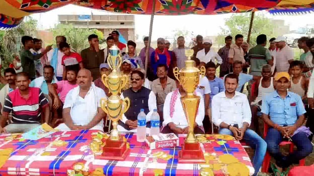 विधायक ने किया क्रिकेट टूर्नामेंट का उद्घाटन