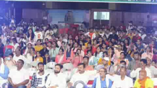 नगर भवन में आयोजित हुई प्रतिभा सम्मान समारोह,मैट्रिक एवं इंटर बोर्ड के 260 प्रतिभाशाली छात्र छात्राओं को दिया गया सम्मान