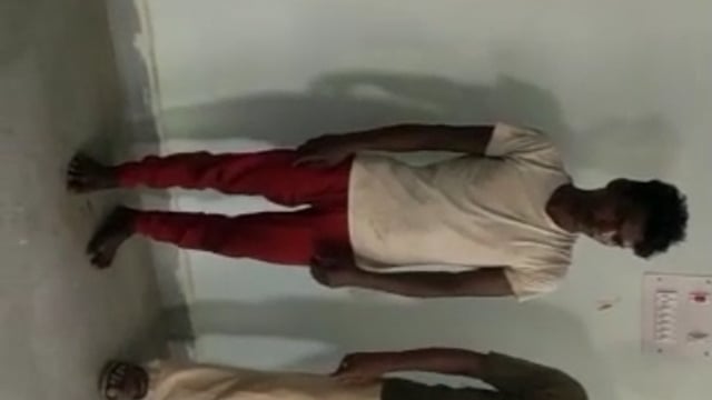 कोड़ासी गांव से 8 लीटर देसी महुआ शराब के साथ एक युवक को किया गिरफ्तार