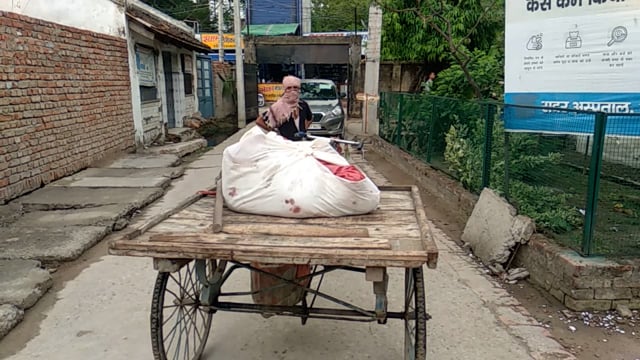 सीतामढ़ी जिले के रीगा प्रखण्ड स्थित रेलवे ट्रक के समीप एक अज्ञात युवक का शव बरामद जांच में जुटी पुलिस !