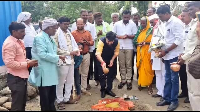 डोंगरशेळकी येथे 20 लक्ष रुपयांच्या कामाचे राज्यमंत्री संजय बनसोडे यांच्या हस्ते उद्घाटन