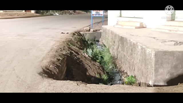 साजा:- नगर साजा के मुख्य मार्ग में बने  बिना किसी मापदंड के नाली आने जाने वाले लोगों के लिए बन रहा परेशानी का कारण.