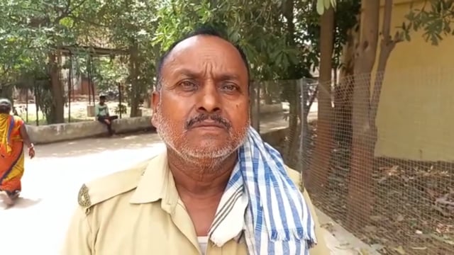 जमुई रेलवे स्टेशन के समीप रेलवे ट्रैक पर एक अज्ञात शव बरामद, शव को पीएम के लिए लाया गया सदर अस्पताल