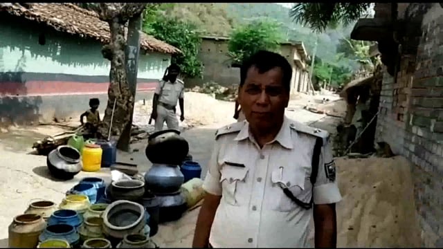 लखीसराय जिले के नक्सल प्रभावित क्षेत्र से 70 लीटर देसी महुआ शराब के साथ दो लोग गिरफ्तार