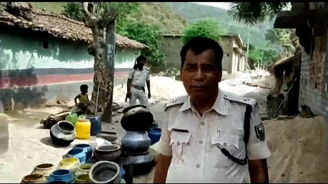 लखीसराय जिले के नक्सल प्रभावित क्षेत्र से 70 लीटर  महुआ शराब के साथ दो लोग गिरफ्तार