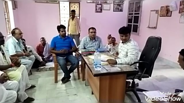 श्री श्री 108 वैष्णवी दुर्गा मंदिर सिकंदरा के प्रांगण में एसडीओ अभय कुमार तिवारी ने की बैठक