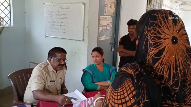 हवेली खड़गपुर थाना परिषद में अंचलाधिकारी संतोष कुमार सिंह द्वारा भूमि विवाद संबंधित जनता दरबार लगाए गया