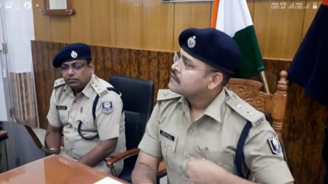एसपी ने 5 पुलिस पदाधिकारियों को किया स्थानांतरित