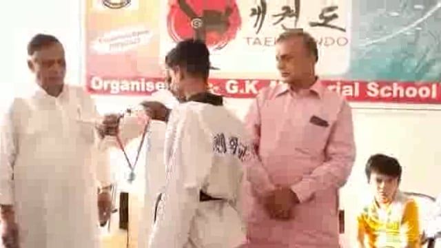 सुगौली के जीके मेमोरियल स्कूल में जिला ताइक्वांडो प्रतियोगिता का हुआ आयोजन।