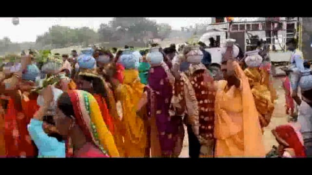 बांका भागलपुर सीमा पर स्थित लखानी पोखर पर श्रीमद् भागवत कथा सप्ताह ज्ञान यज्ञ कलश शोभायात्रा के साथ आरंभ