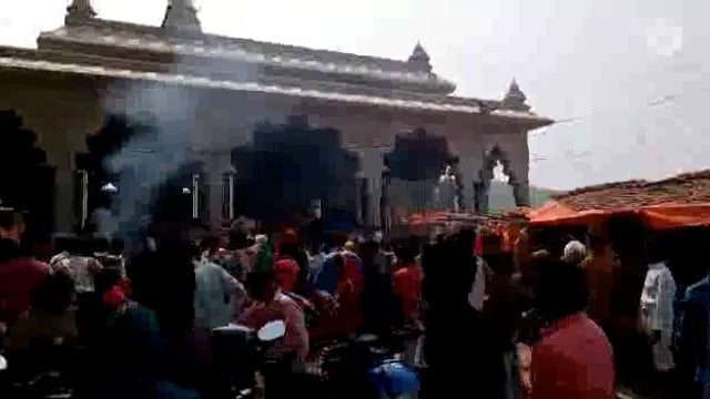 आस्था का केंद्र माना जाता है बाबा झुमराज थान