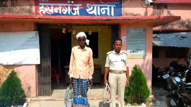 इटवा संथाली टोला से 10 लीटर देसी शराब के साथ शराब विक्रेता को हसनगंज पुलिस ने किया गिरफ्तार भेजा जेल
